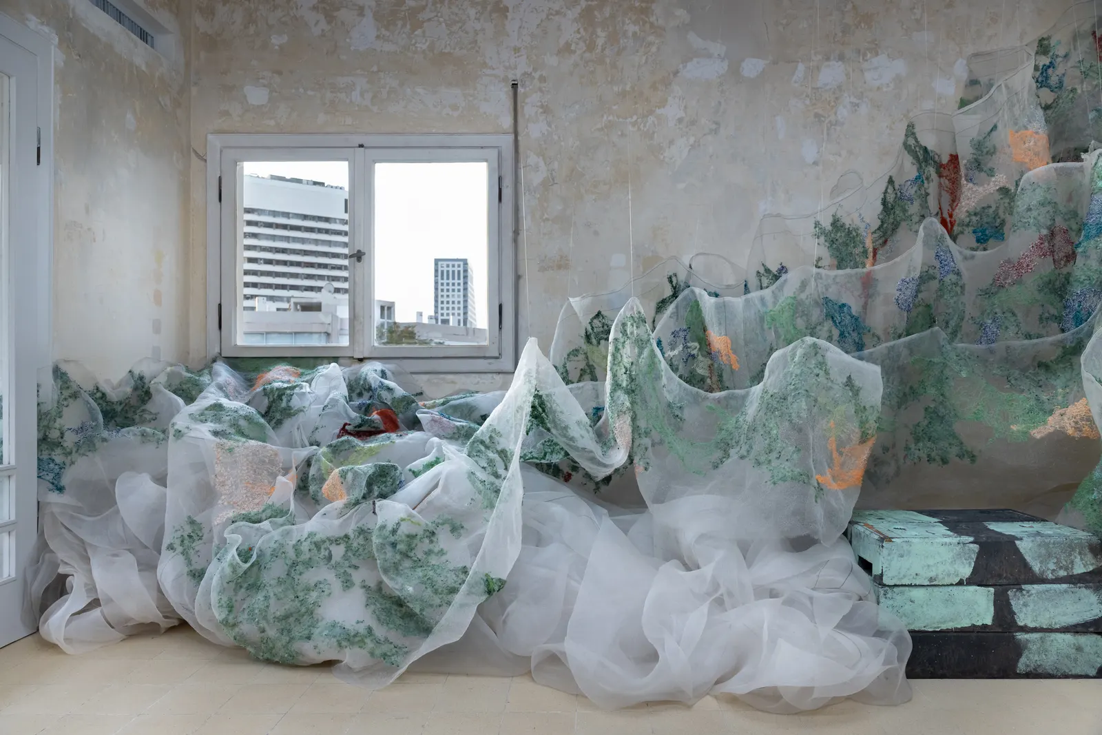 החיים על פי גדס: סיור בתערוכות הבית | בתים מבפנים