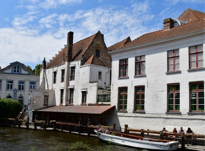 בלגיה | אהבה בת עשרים