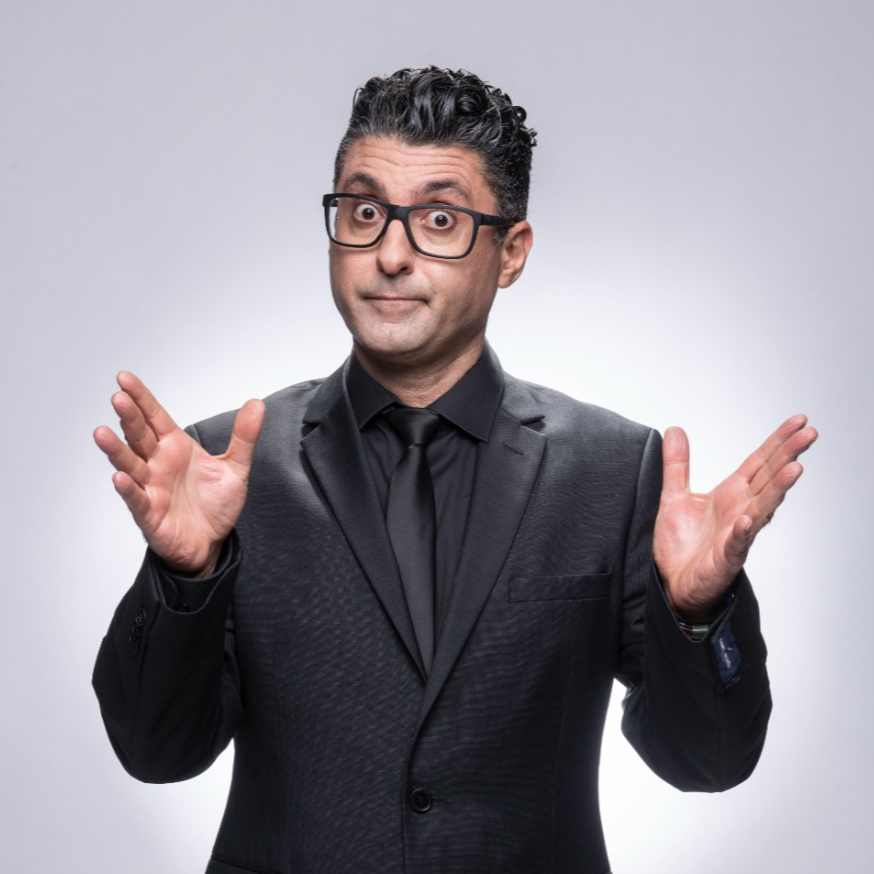 דודו ארז במופע סטנד-אפ