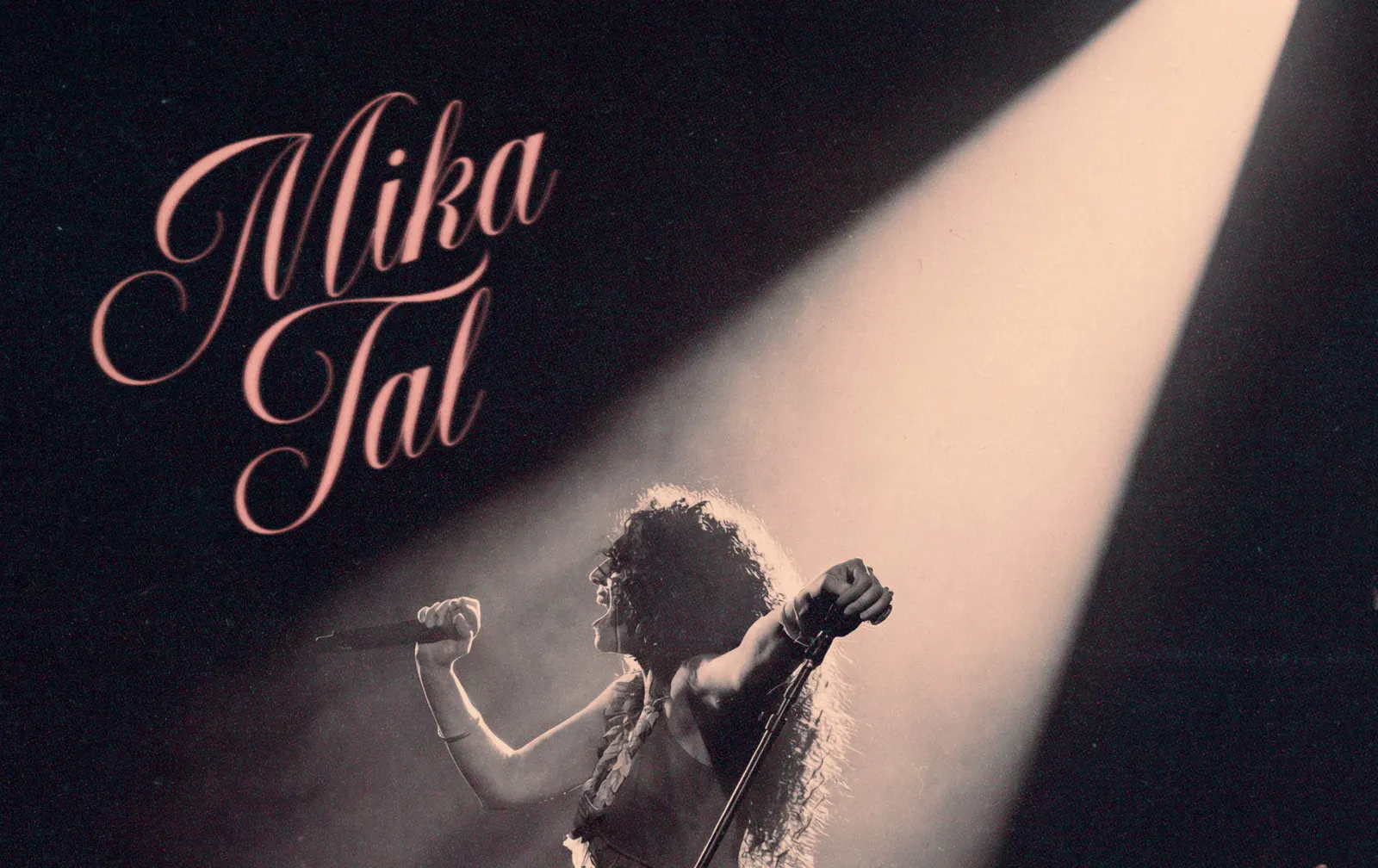 מיקה טל / הופעת להקה 360