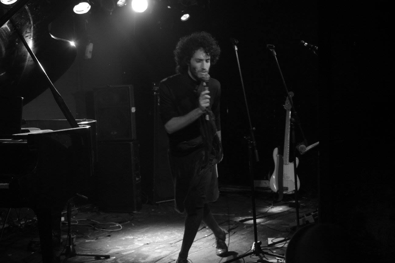 סָאוּנְד עָצְמָתִי וְקוֹדֵר / שנה בלי מיכאל בן זאב