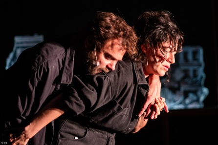 הכל נשאר חי