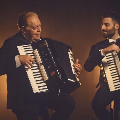 בין ברודווי לשאנז-אליזה