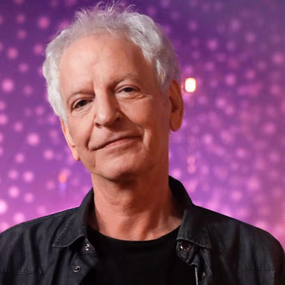 שלום חנוך "יציאה" עם משה לוי ועומרי אגמון